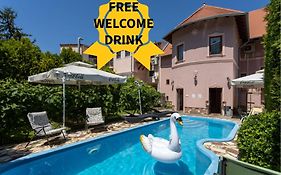 Illes Hotel
